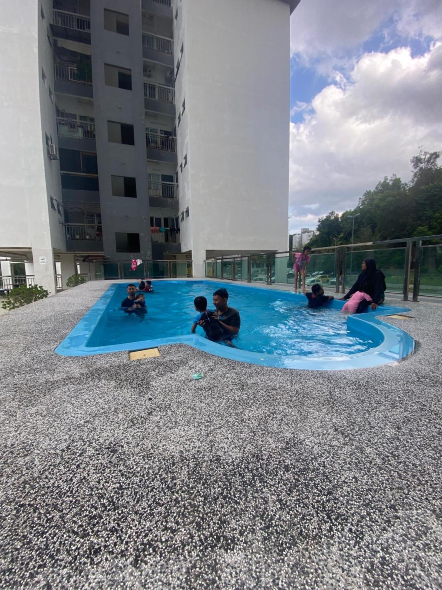 Sutra Impian Seaview Sutra Villa 2 Kuantan Buitenkant foto